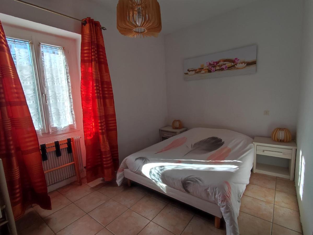Auberge Lou Jas Soleilhas Εξωτερικό φωτογραφία
