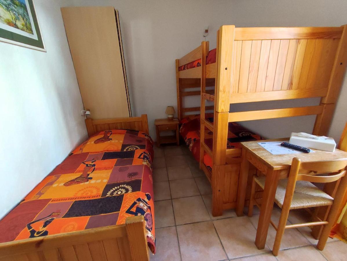 Auberge Lou Jas Soleilhas Εξωτερικό φωτογραφία