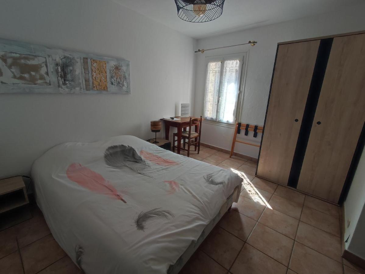 Auberge Lou Jas Soleilhas Εξωτερικό φωτογραφία